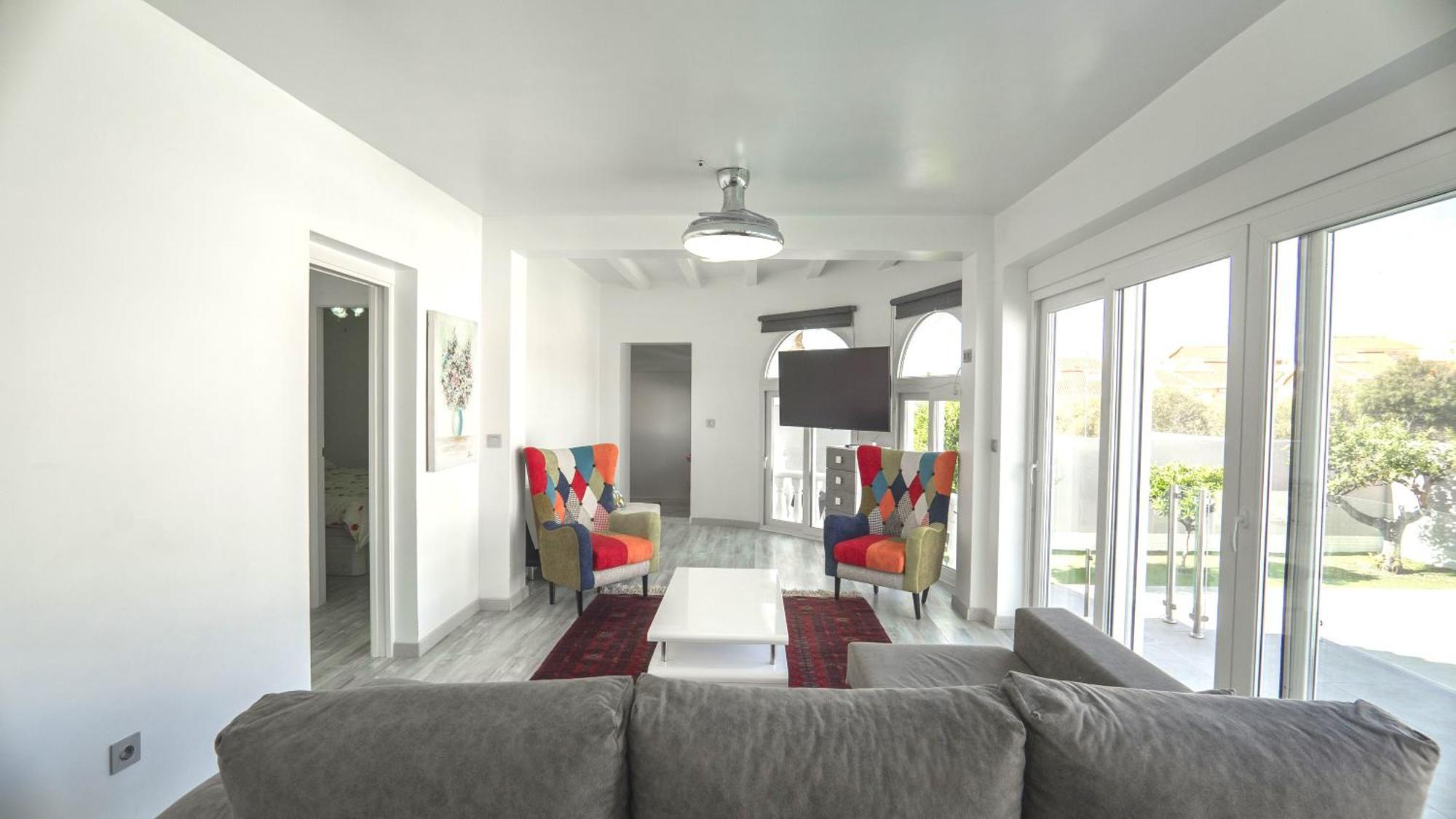 Modern Detached 4 Bed 3 Bath Villa With Private Pool Close To All Amenities Villamartin  Luaran gambar