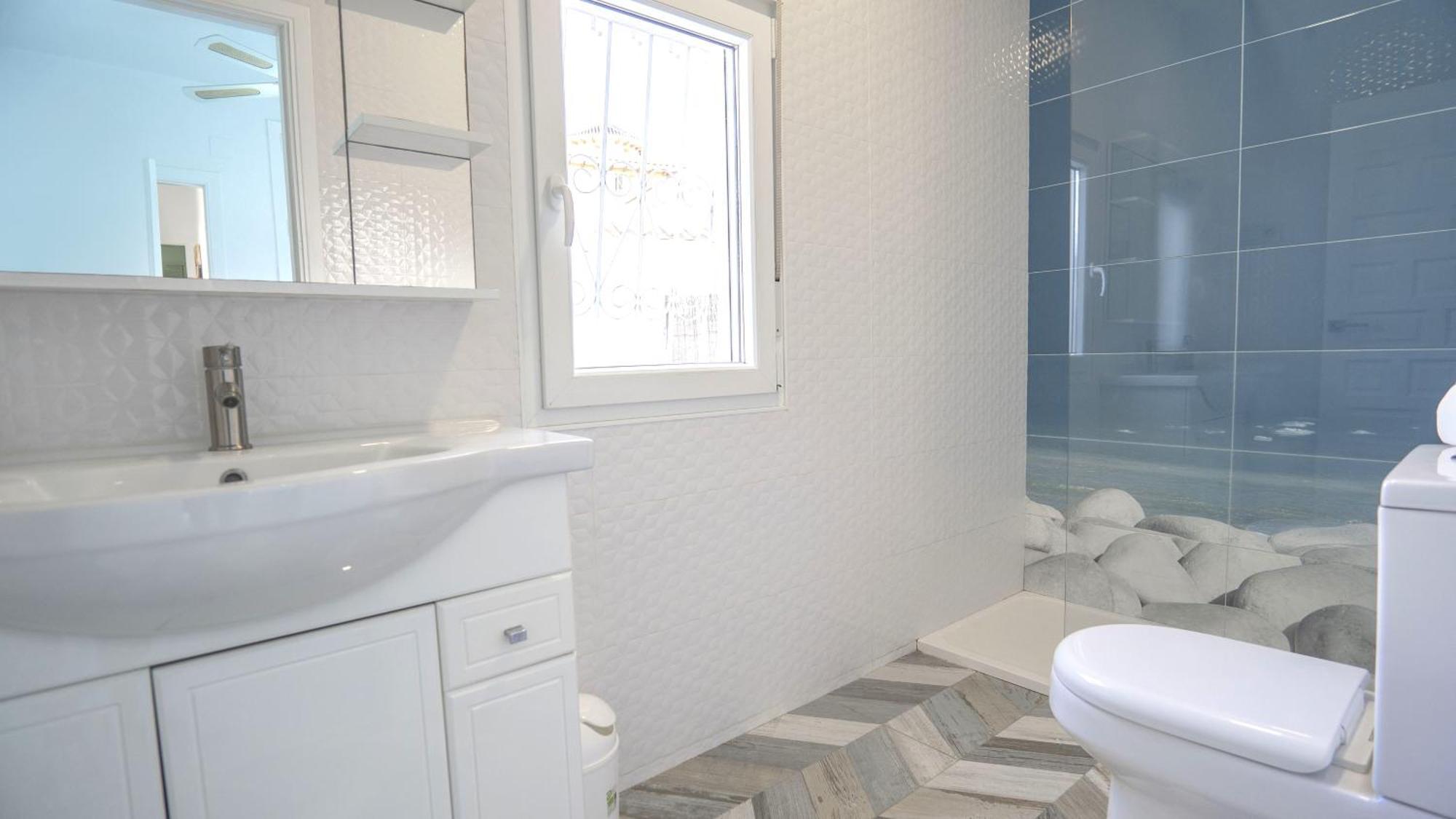 Modern Detached 4 Bed 3 Bath Villa With Private Pool Close To All Amenities Villamartin  Luaran gambar