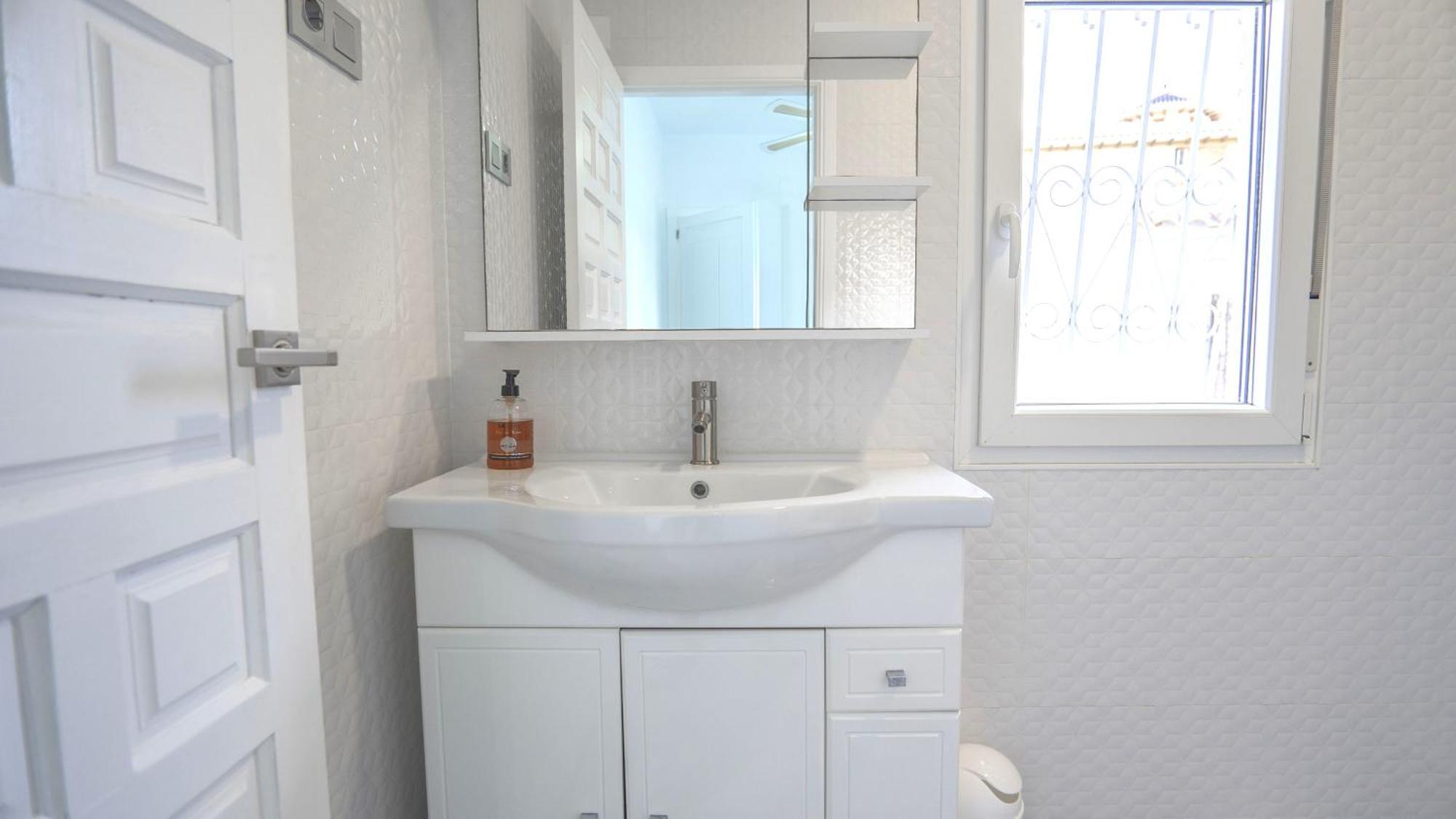 Modern Detached 4 Bed 3 Bath Villa With Private Pool Close To All Amenities Villamartin  Luaran gambar
